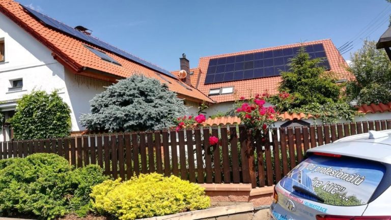 Fotovoltaika na rodinném domě (2019)