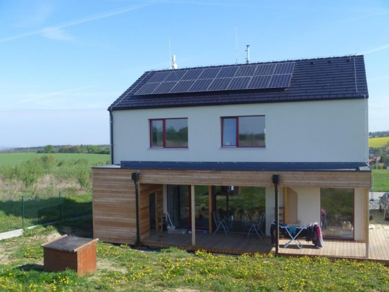 Fotovoltaika na rodinném domě (2020)